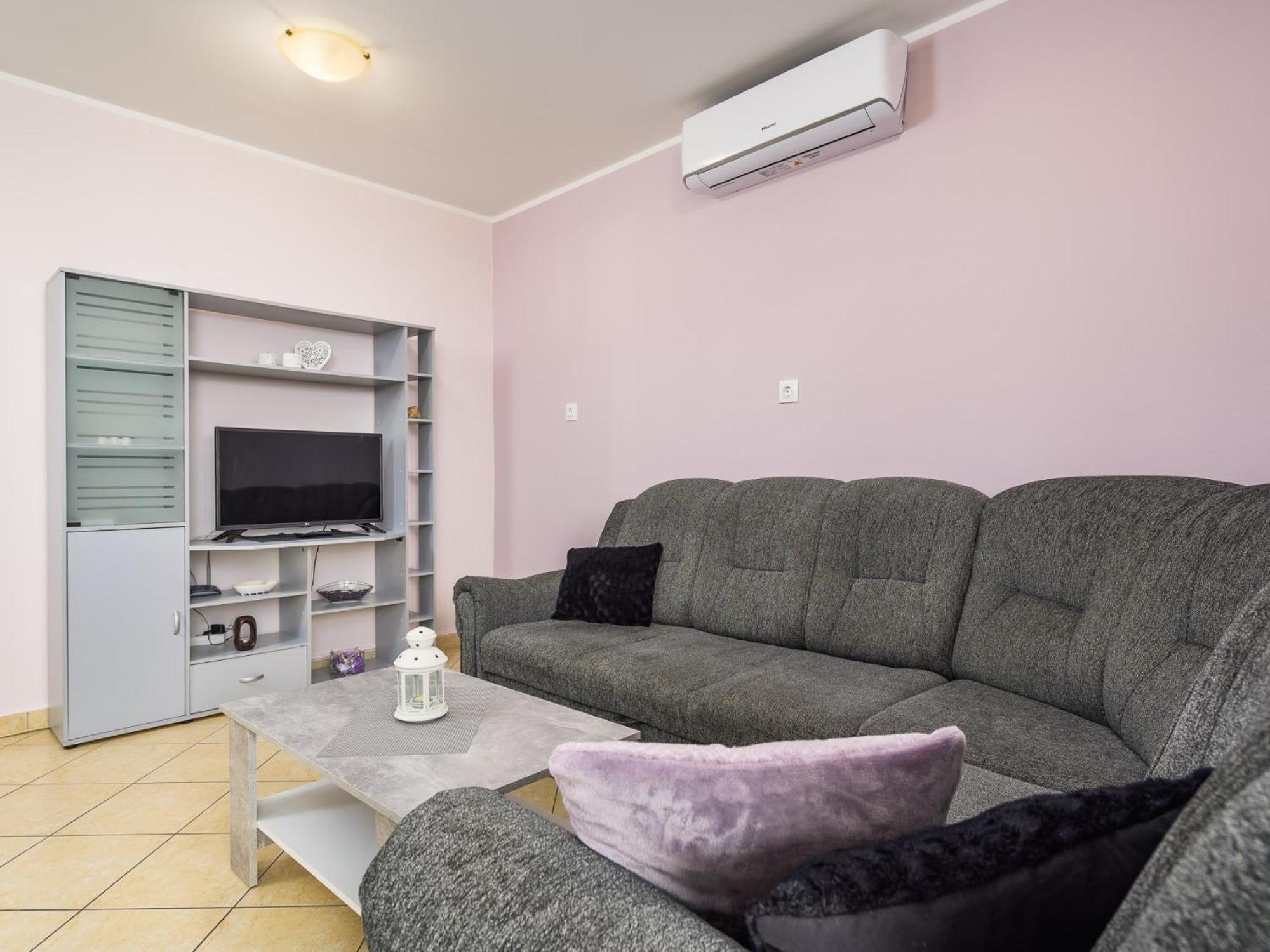 Apartments Vilma Lovran Bilik gambar