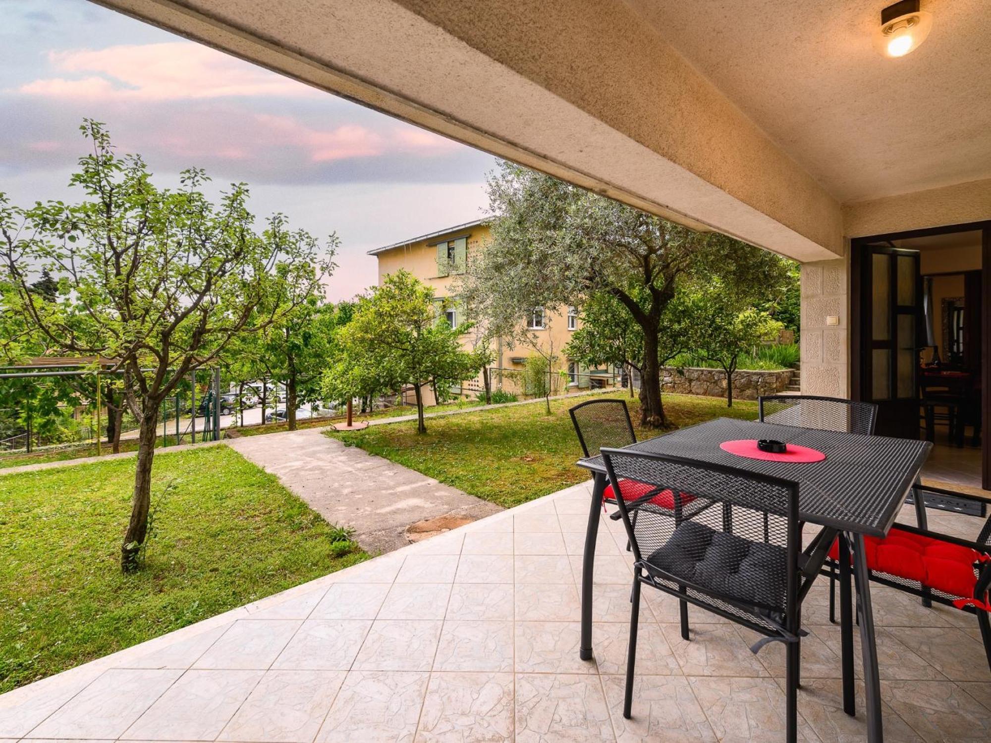 Apartments Vilma Lovran Bilik gambar